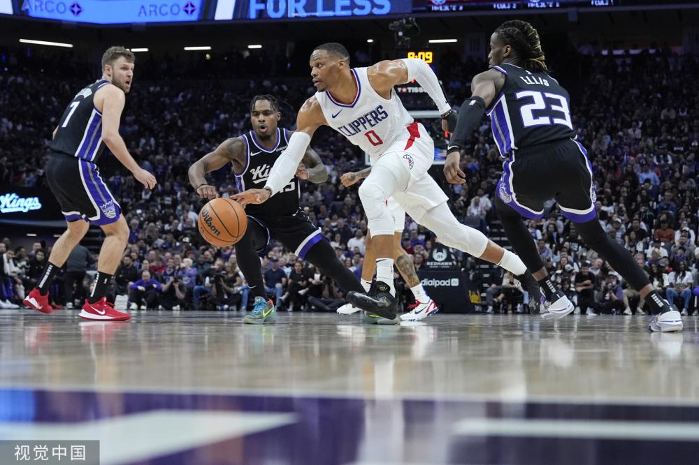 利亚和年轻 利亚和年轻