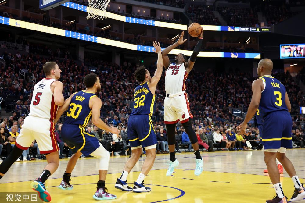 冠军奖杯更 冠军奖杯更